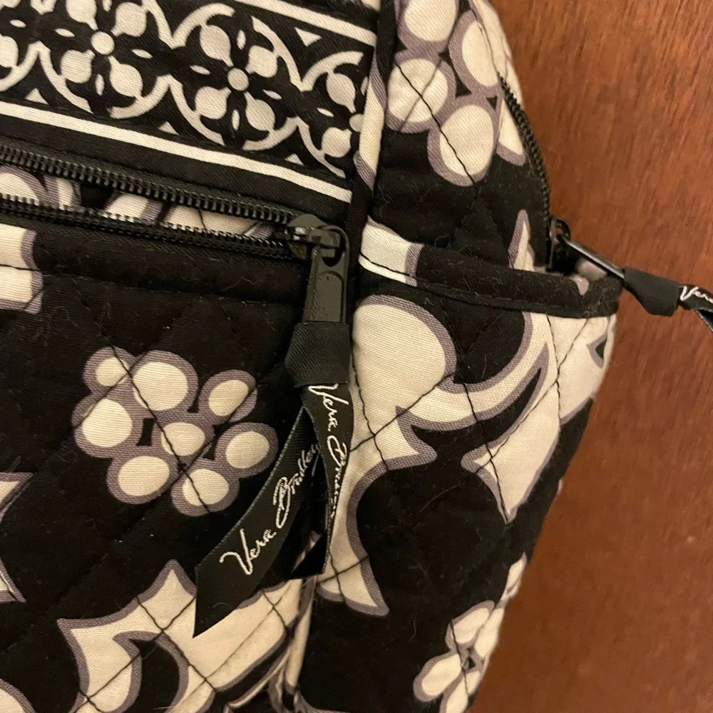 Vera Bradley Baby Bag /Diaper Bag Night & Day with White Interior Changing Pad - Picture 9 of 16